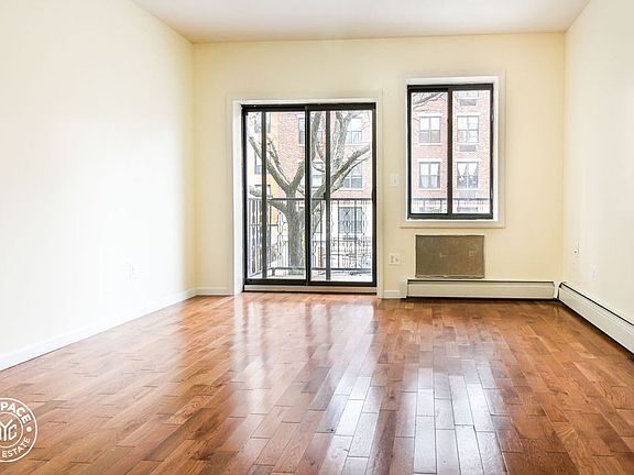 2nd image of 1002 Willoughby Ave APT 3