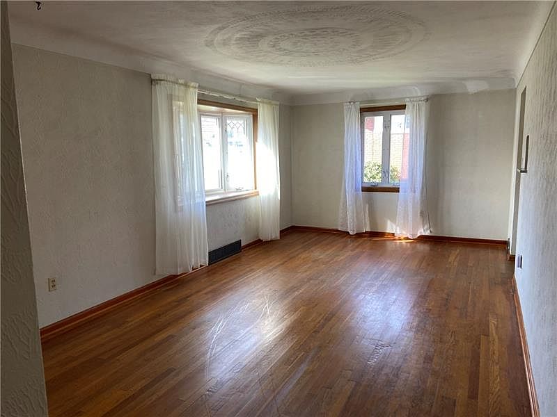 658 S Geary St, Mount Pleasant, PA 15666 Zillow