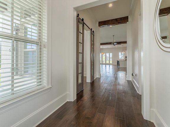 3rd image of 2841 Lexington Lakes Ave