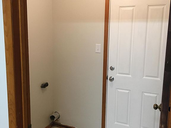 2nd image of 305 Atlanta Ave #305
