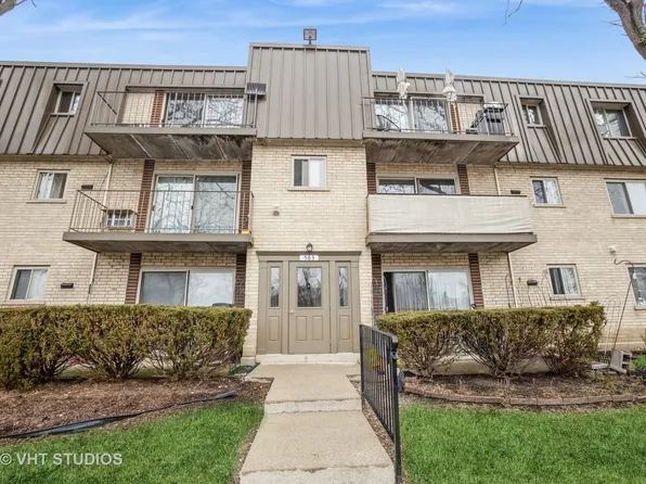 563 Fairway View Dr APT 3H, Wheeling, IL 60090