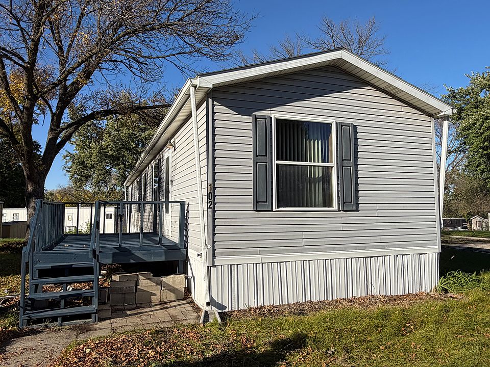 1st image of 102 Strawberry Ct