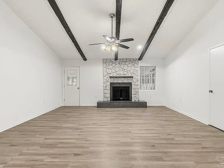 910 Whisperwood Ln S — Photo 12