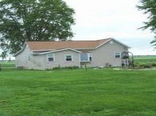 1697 Woburn Rd, Mulberry Grove, IL 62262