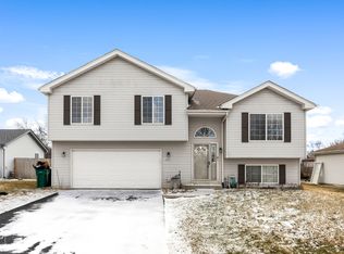 2218 Mulberry Rd, Joliet, IL 60432