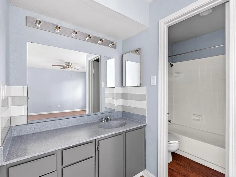 7200 T C Jester Blvd #1004 — Photo 22