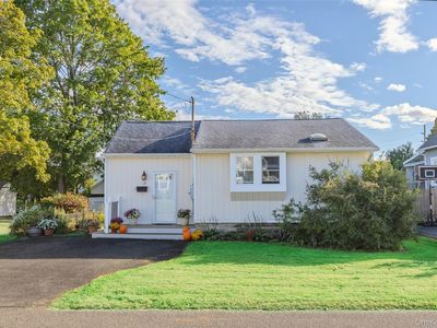 26 Sawyer Avenue, West Babylon, NY, 11704