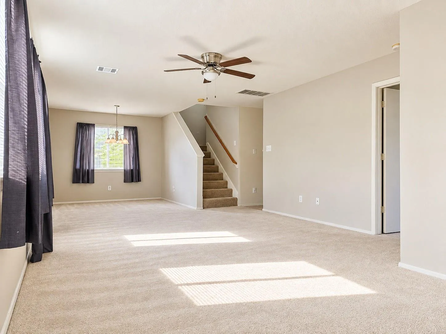 4 bed, 2.0 bath, 1748 sqft, $2,000 — Photo 4
