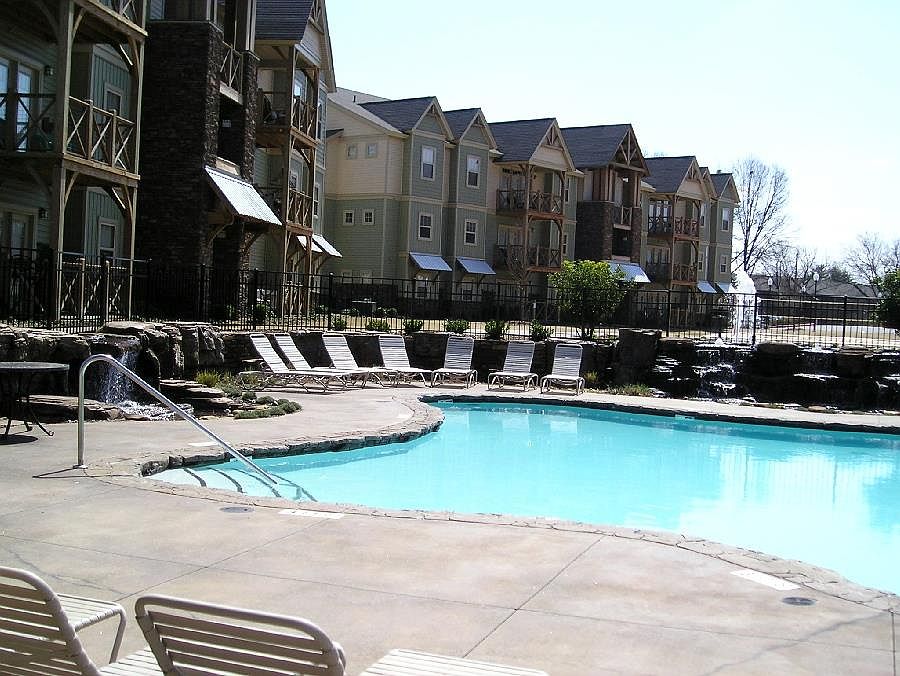2nd image of 203 Kelly Rd APT 433
