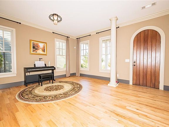 4th image of 1103 Ridenour Ct NW