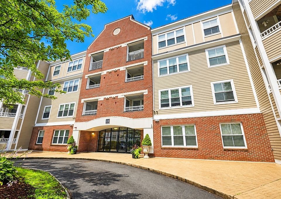 1st image of 318 Rindge Ave Unit 315