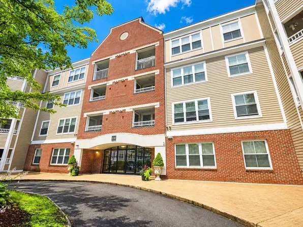 318 Rindge Ave Unit 315, Cambridge, MA 02140
