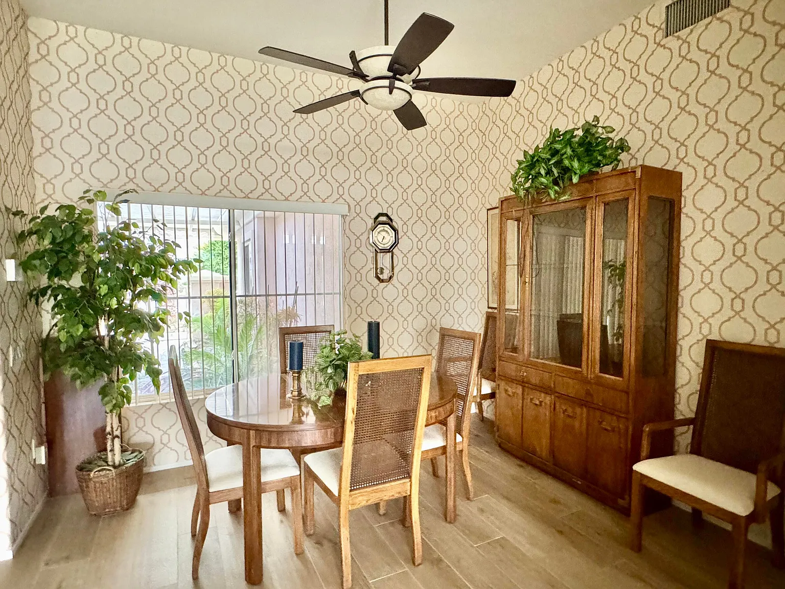 3 bed, 1719 sqft, $3,200 — Photo 4