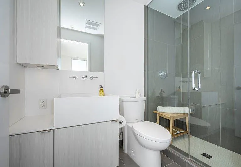 615 6th Ave SE #710 — Photo 23