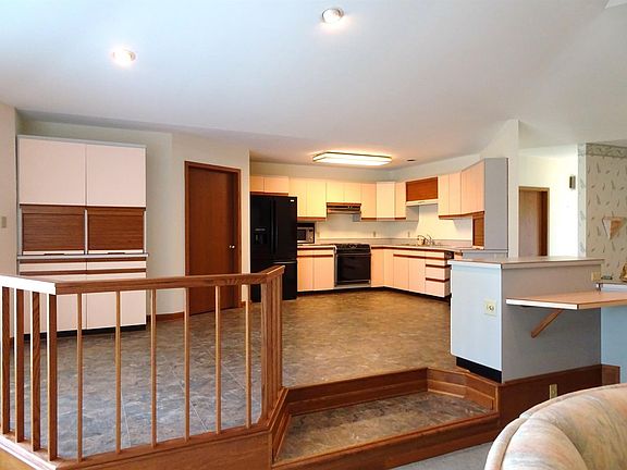 4th image of 6003 Canonero Way
