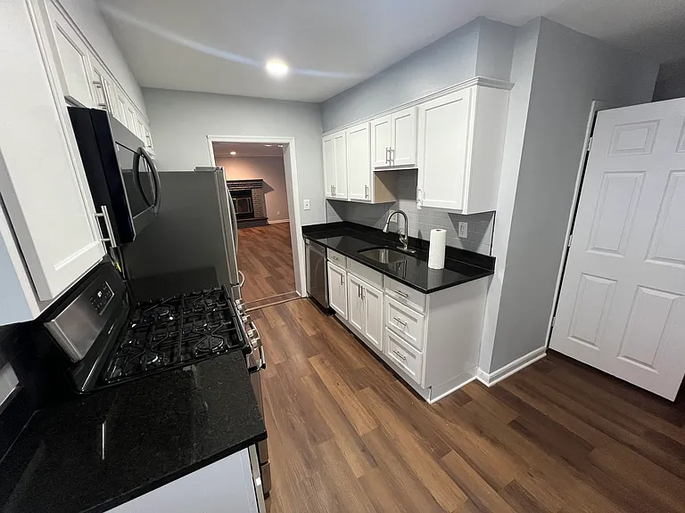 3516 Longfellow St #1 — Photo 36
