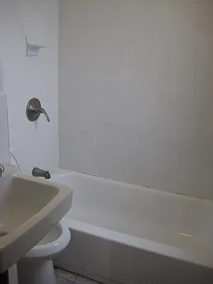 Rented by MCR Realty | media 14