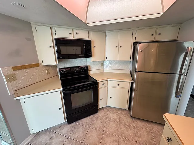 1 Oceans West Blvd #19B2 — Photo 30