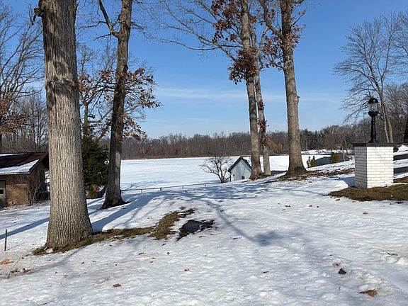 3rd image of 27586 Northland Dr