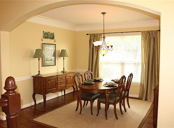 3rd image of 8905 Bear Creek Dr