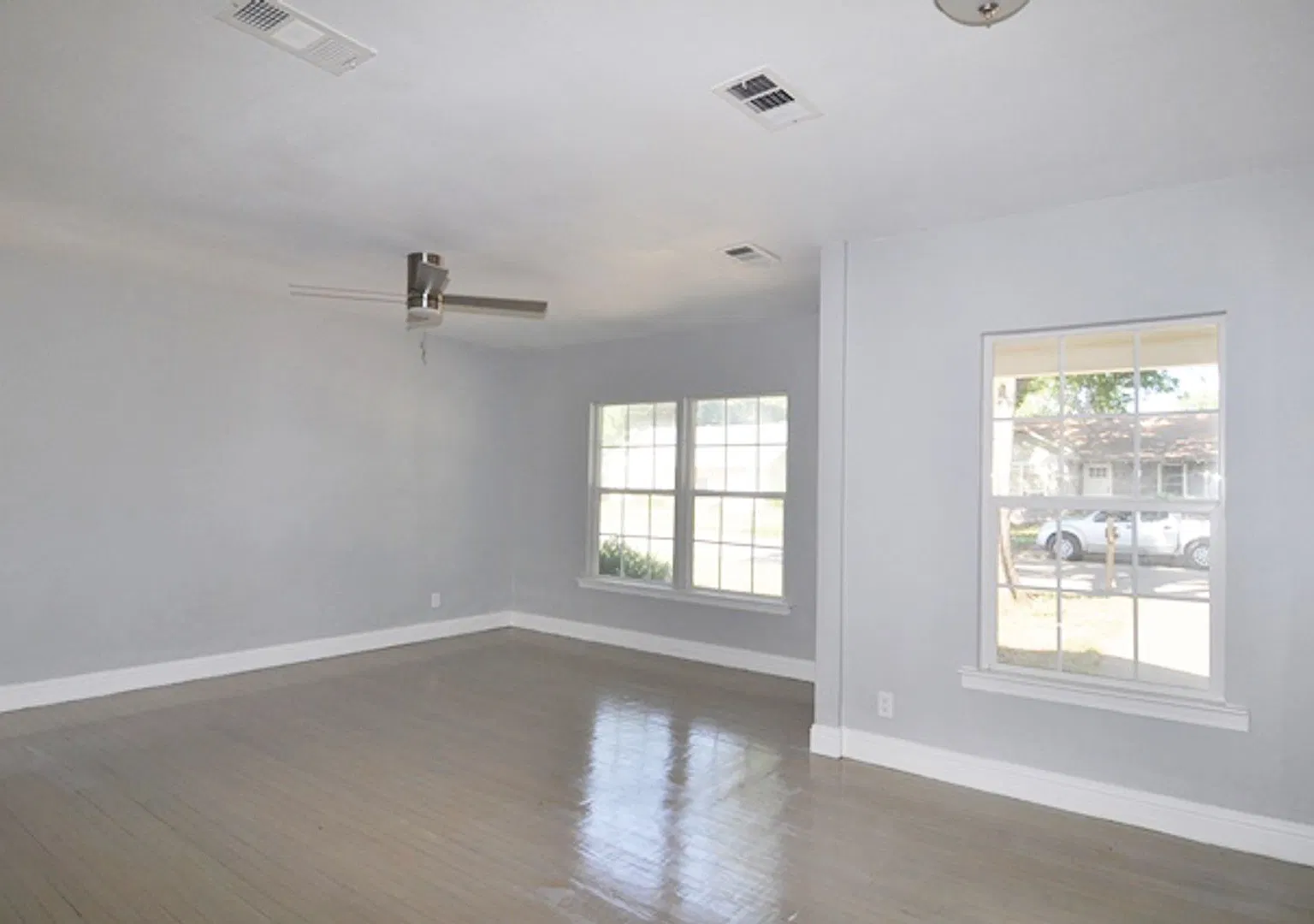 Charming Home Near The Dallas Cowboys Stadium - Two Weeks Rent Free! — Photo 4