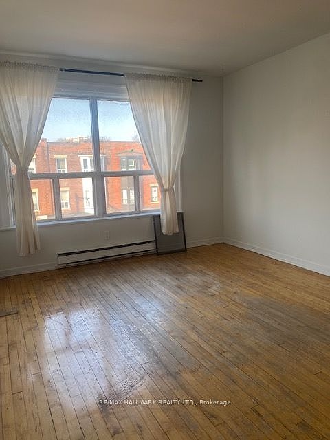 1st image of 129 Danforth Ave #3