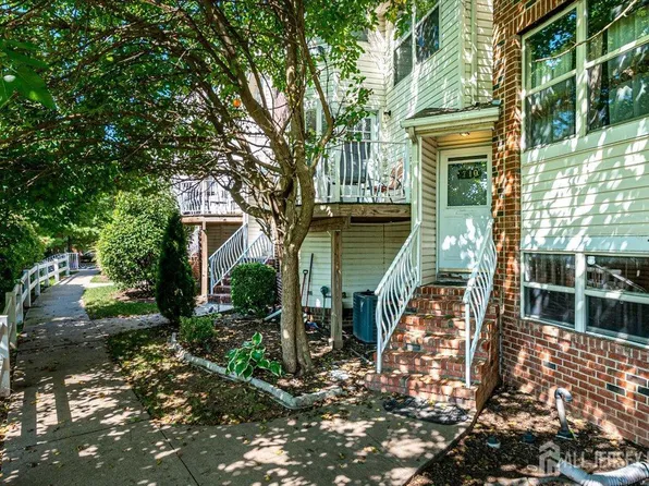 710 Harbortown Blvd, Perth Amboy, NJ 08861