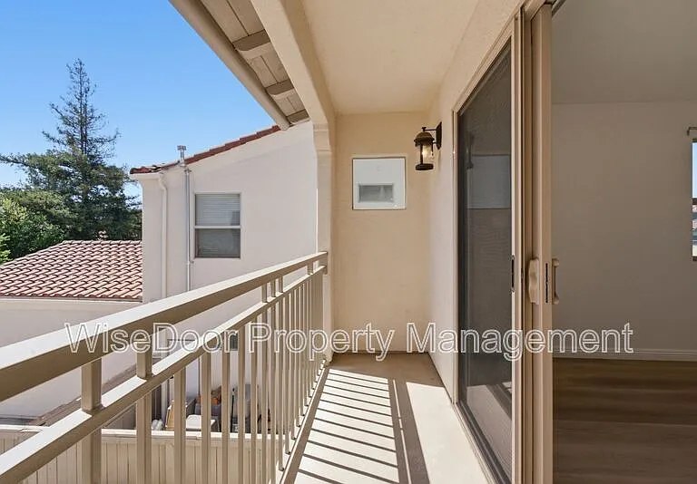 1087 Waterfall Way — Photo 27