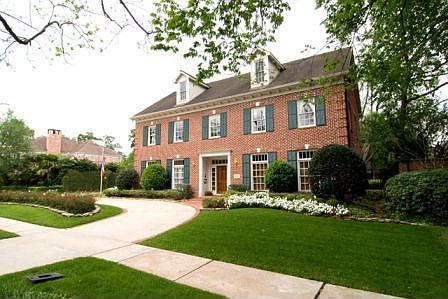 6,233 sq foot home! (per seller