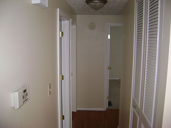 5th image of 2514 Hingham Ln