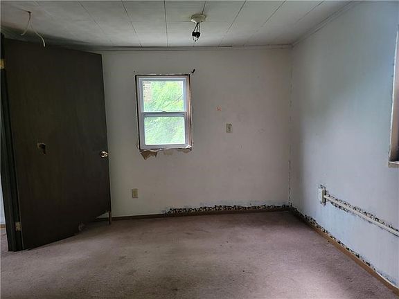 4th image of 607 Arden Pl