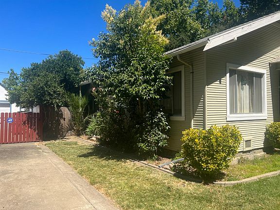 3rd image of 302 Delta Avenue