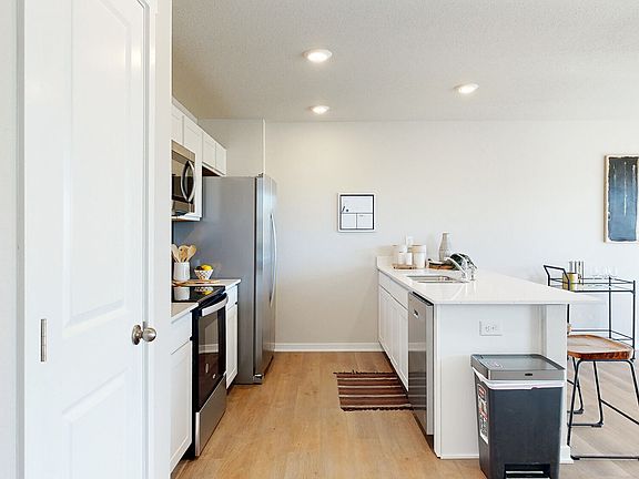 4th image of 4621 N 190th Ave