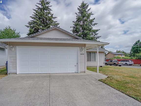 3rd image of 12218 NE 42nd St