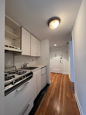 Sold by Helen Downey, LREB | media 10
