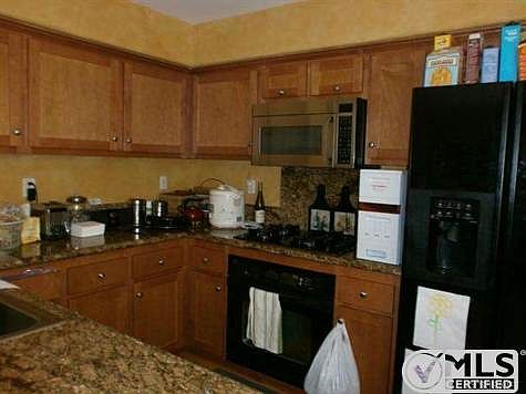 4th image of 27007 Edgewater Ln Unit 6