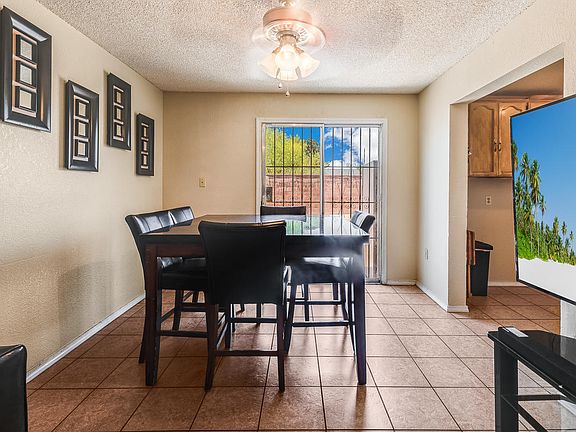 3rd image of 3552 Oasis Dr