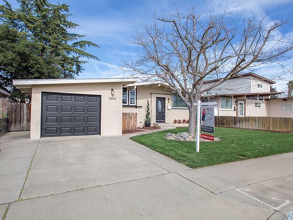 2nd image of 1654 Sunset Dr