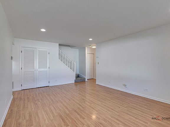 5th image of 388 Pierce Ct