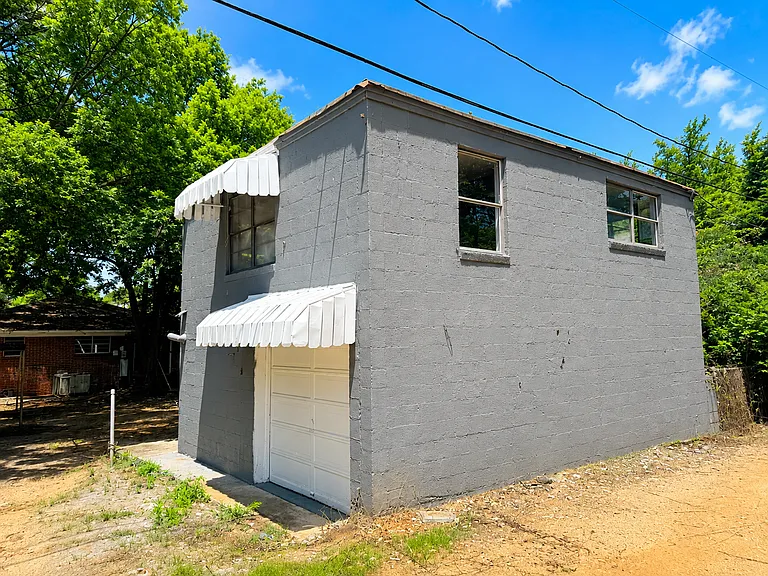 1221 Maple St — Photo 25