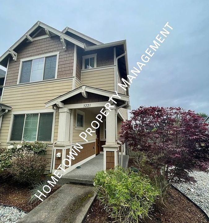 1st image of 3221 15th Way SE