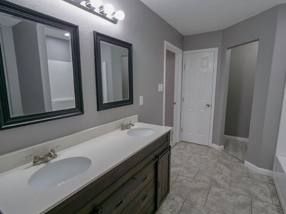 5th image of 12750 Birch Ln