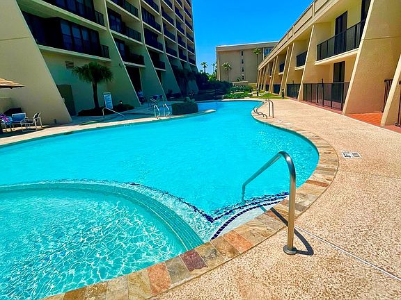 5th image of 2100 Gulf Blvd Unit 205