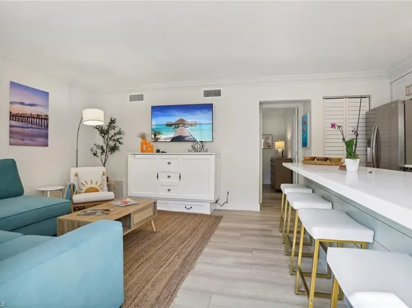 980 7th AVE S #104, NAPLES, FL 34102