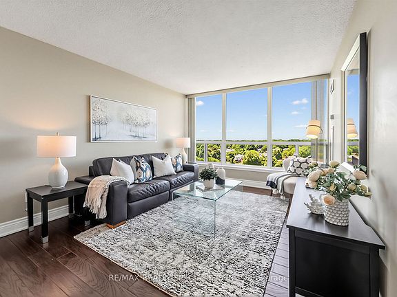2nd image of 10 Laurelcrest St #1006