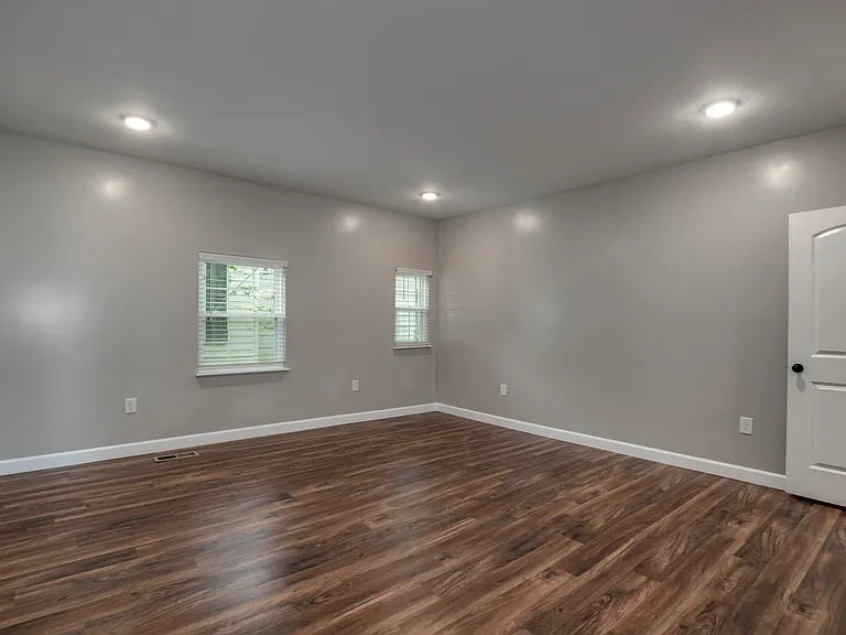 327 Ohio Ave #327 — Photo 8