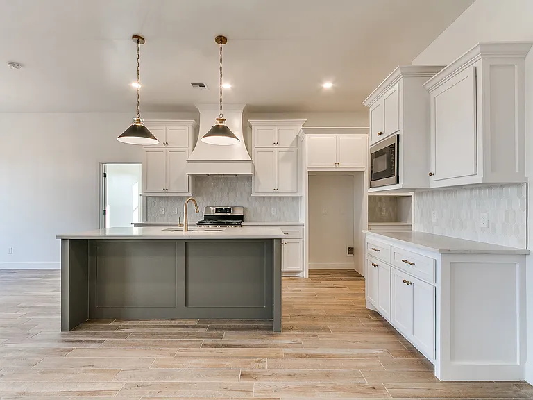 1901 Hollow Crest Ct — Photo 15