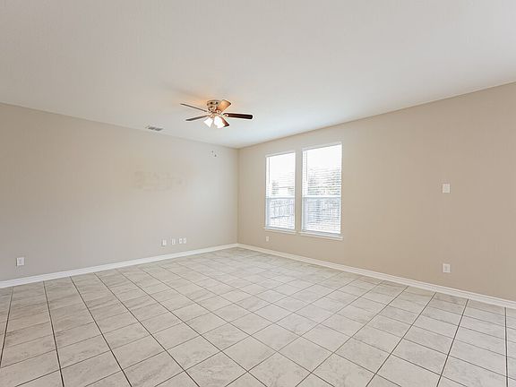 5th image of 14619 Jocasta Dr