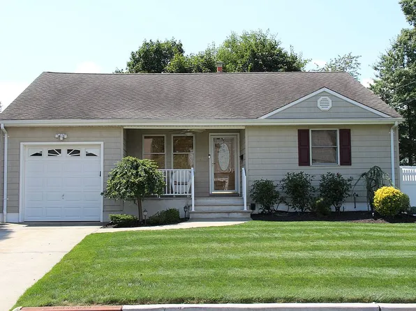 31 Middlehill Rd, Colonia, NJ 07067