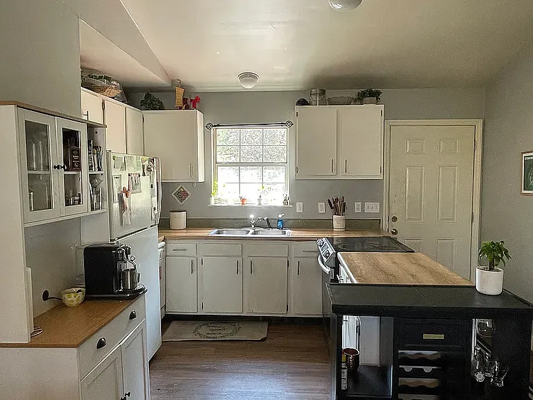 3 bed, 1056 sqft, $1,000 — Photo 4